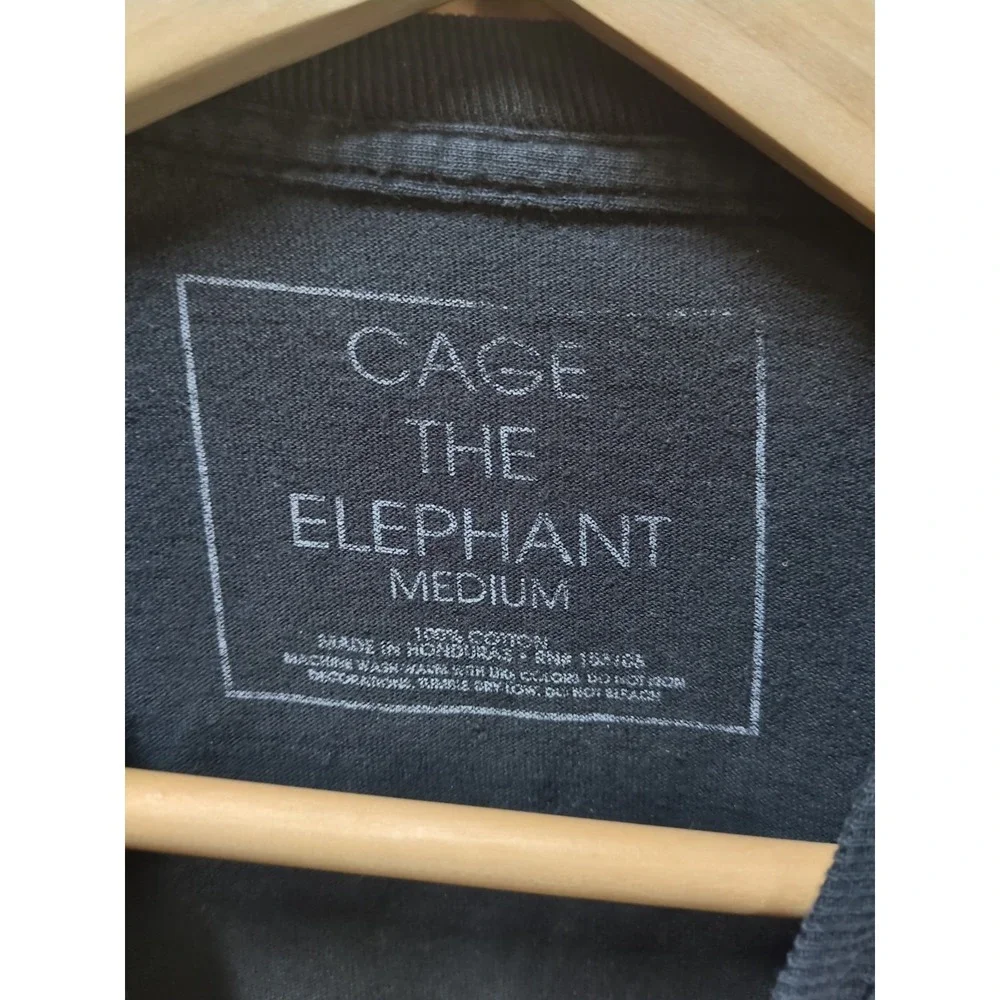 Cage the Elephant Sz M The Night Running Tour Shirt Pink/Black Matt Shultz 🖤 🩷